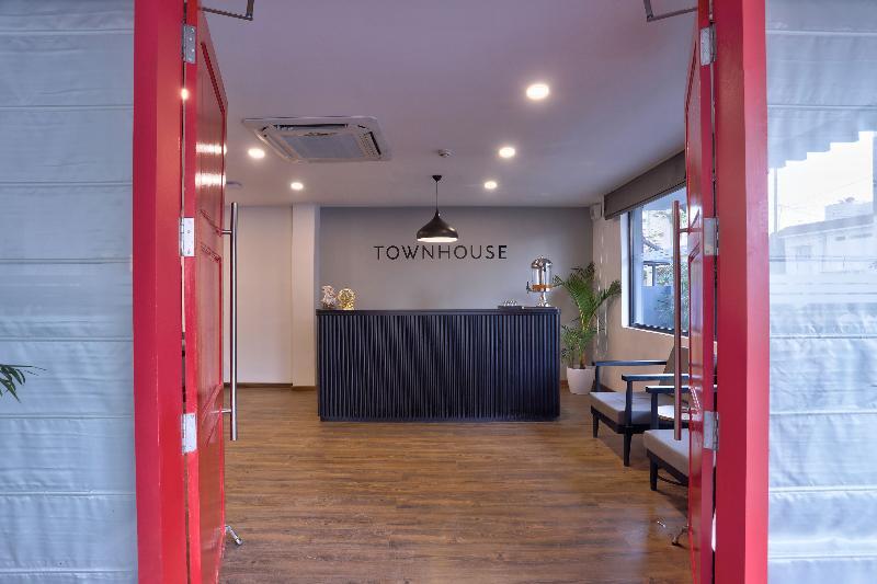 Oyo Townhouse 87 Spartan Nagar Ченай Екстериор снимка