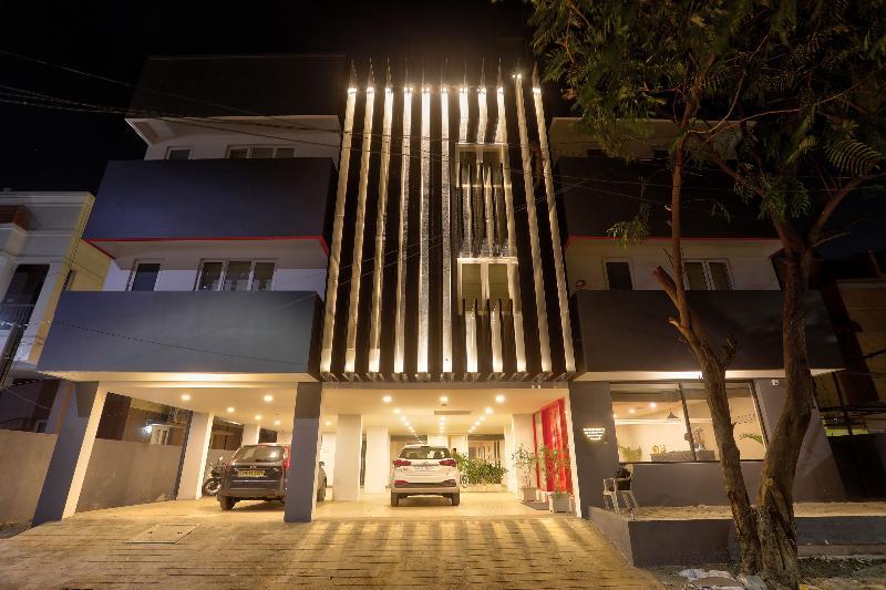 Oyo Townhouse 87 Spartan Nagar Ченай Екстериор снимка