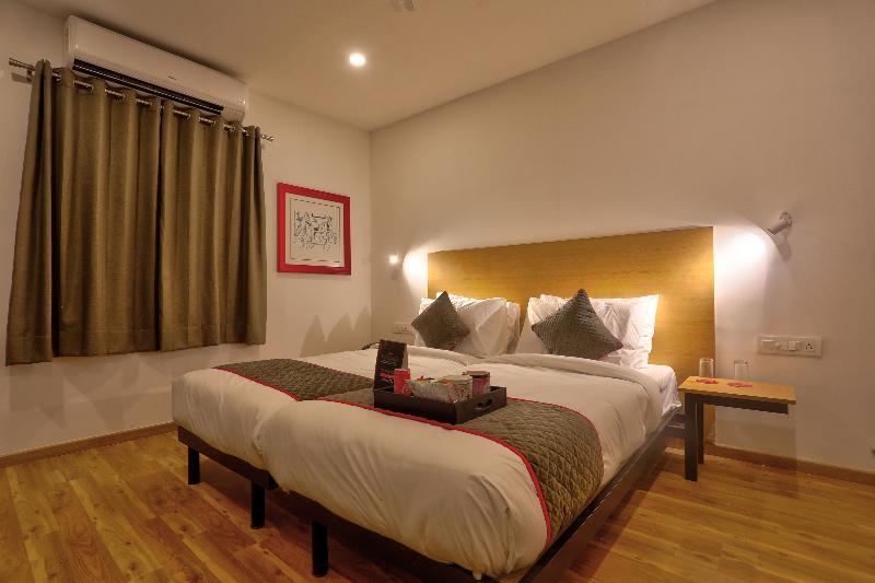 Oyo Townhouse 87 Spartan Nagar Ченай Екстериор снимка