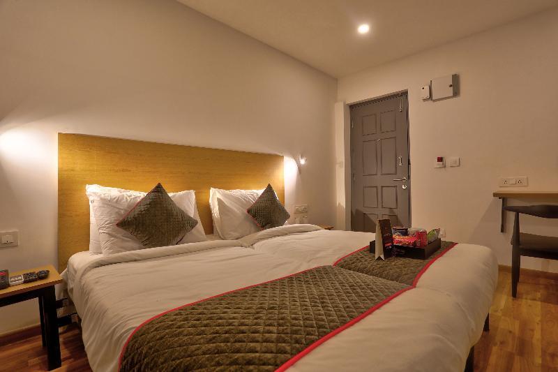 Oyo Townhouse 87 Spartan Nagar Ченай Екстериор снимка