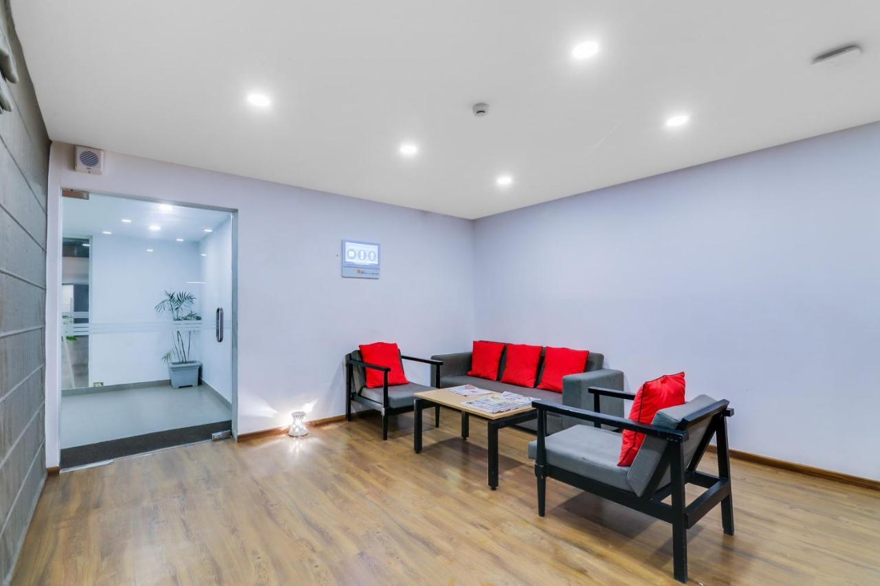 Oyo Townhouse 87 Spartan Nagar Ченай Екстериор снимка